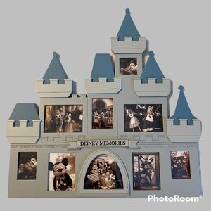 New! Disney castle picture frame